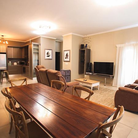 Hnt Atlantic Self Catering Apartment Суакопмунд Екстериор снимка