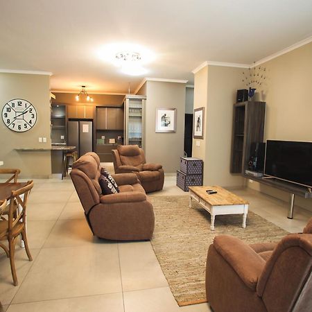 Hnt Atlantic Self Catering Apartment Суакопмунд Екстериор снимка