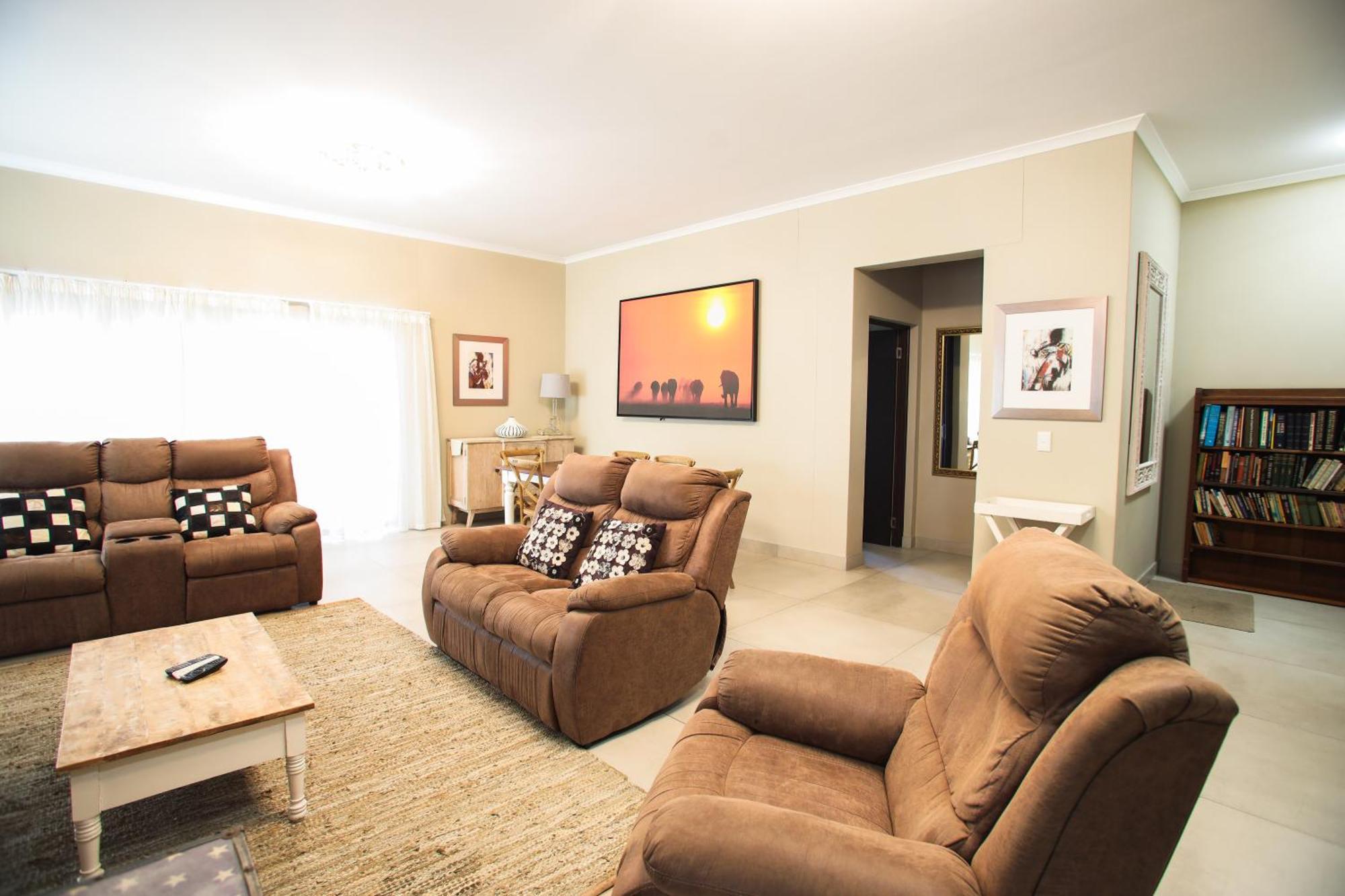 Hnt Atlantic Self Catering Apartment Суакопмунд Екстериор снимка