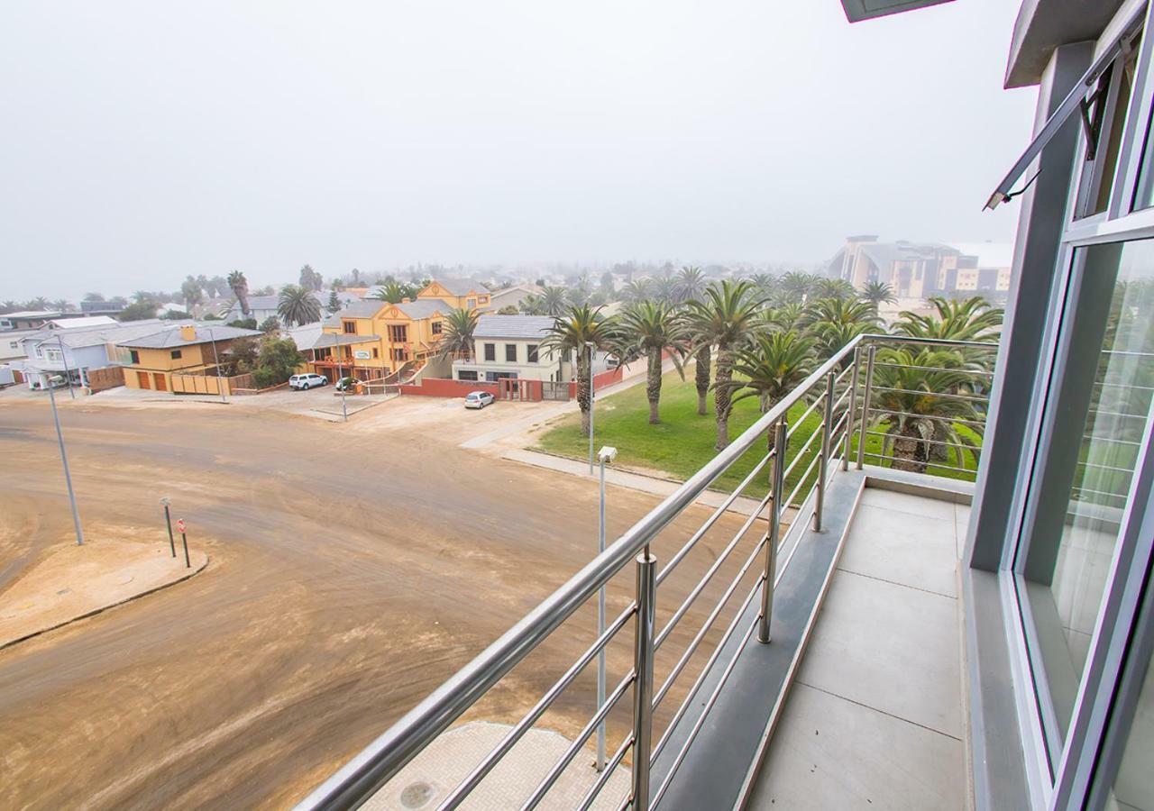 Hnt Atlantic Self Catering Apartment Суакопмунд Екстериор снимка