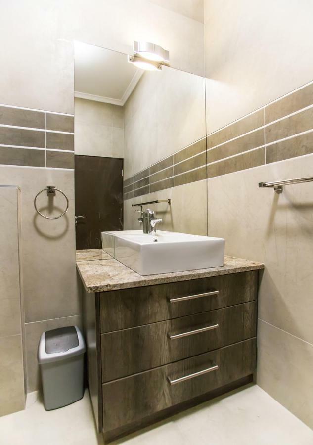 Hnt Atlantic Self Catering Apartment Суакопмунд Екстериор снимка