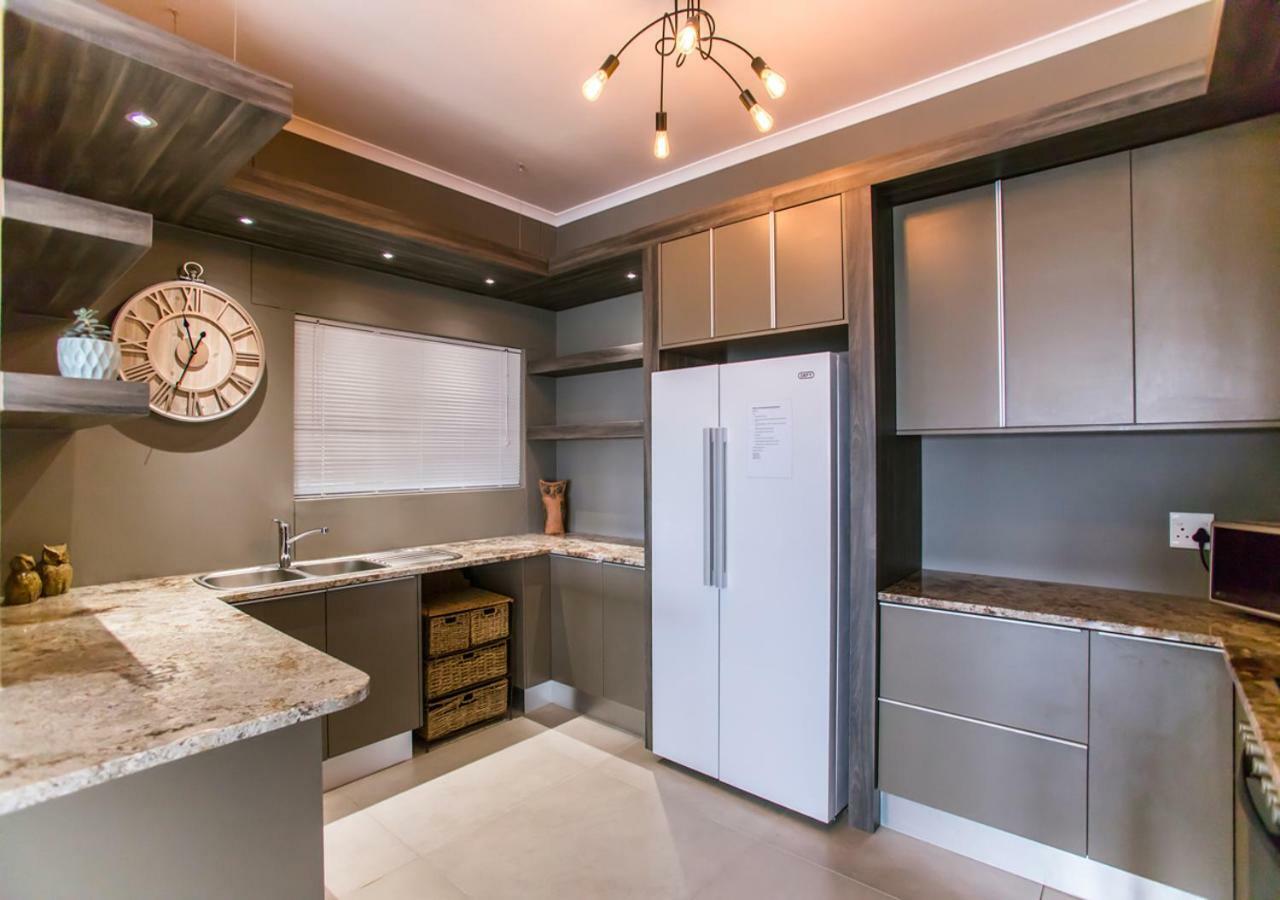 Hnt Atlantic Self Catering Apartment Суакопмунд Екстериор снимка
